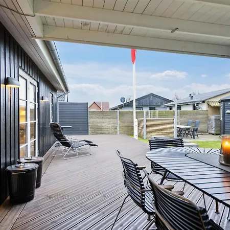 Svante - 600m From The Sea By Interhome *